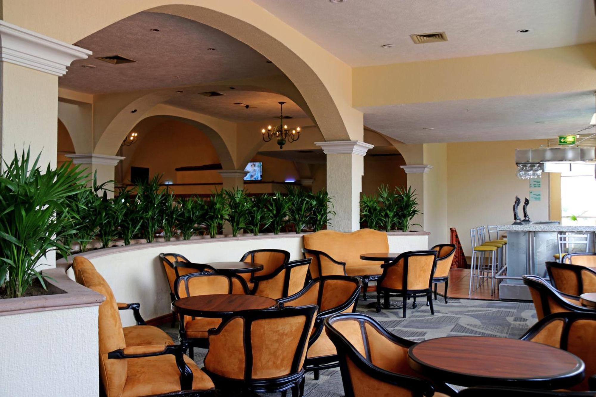 Holiday Inn La Piedad By Ihg מראה חיצוני תמונה
