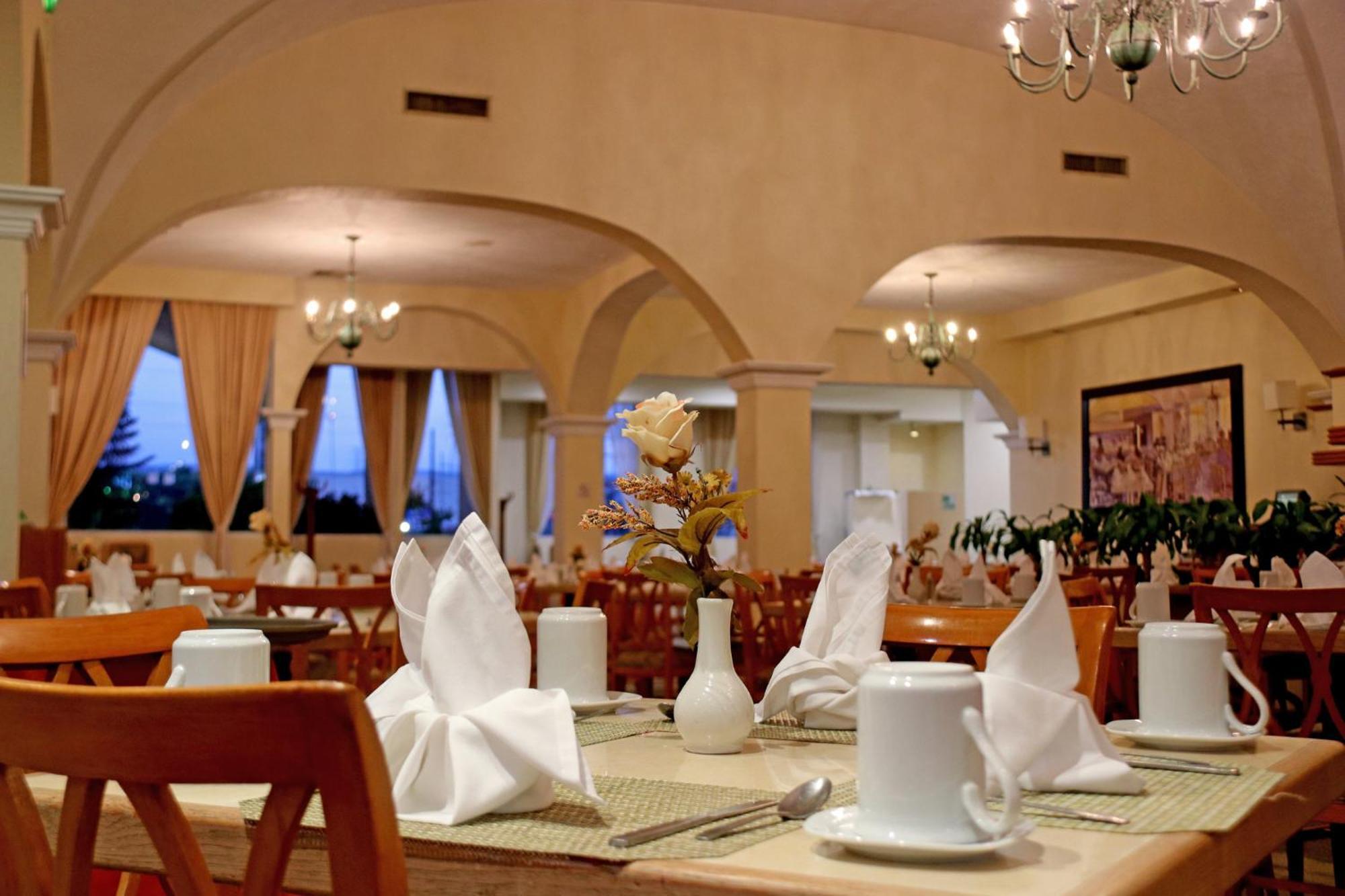 Holiday Inn La Piedad By Ihg מראה חיצוני תמונה
