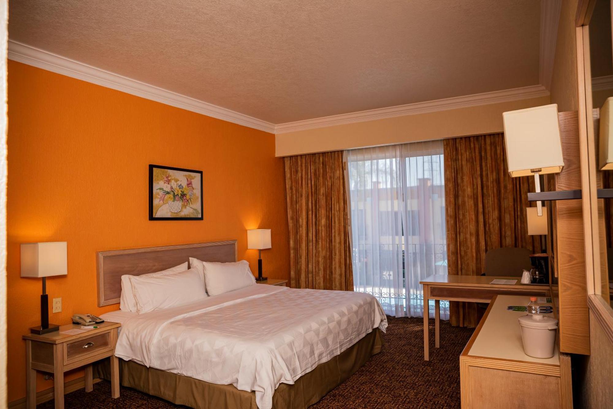 Holiday Inn La Piedad By Ihg מראה חיצוני תמונה