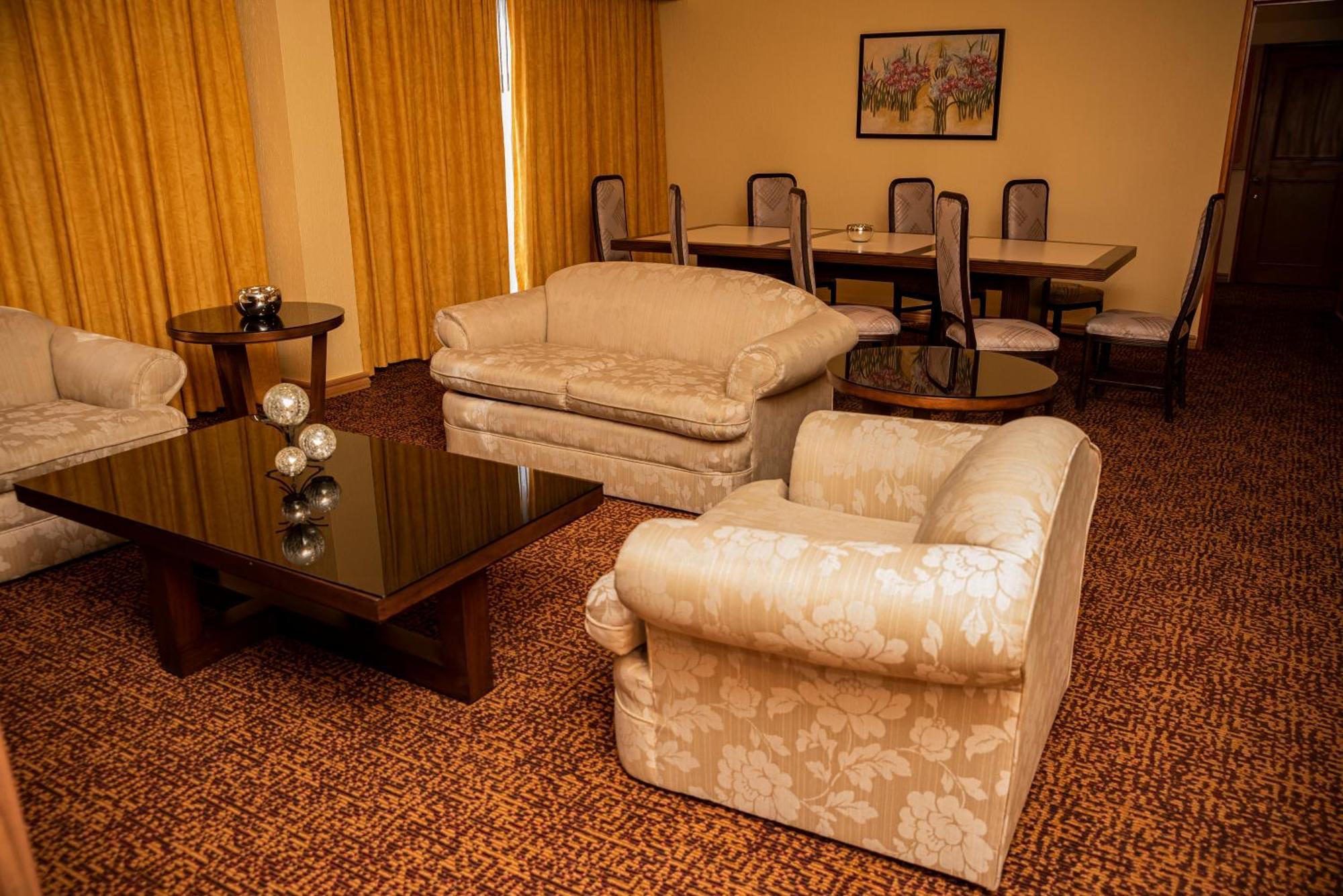 Holiday Inn La Piedad By Ihg מראה חיצוני תמונה